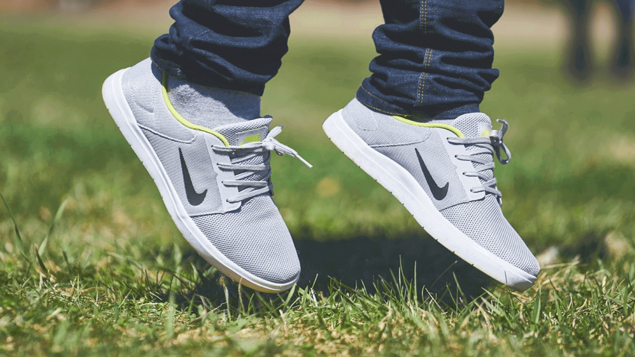 Zapatillas de Nike, color gris