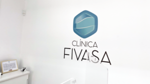 Portada con el logo de Clínica Fivasa